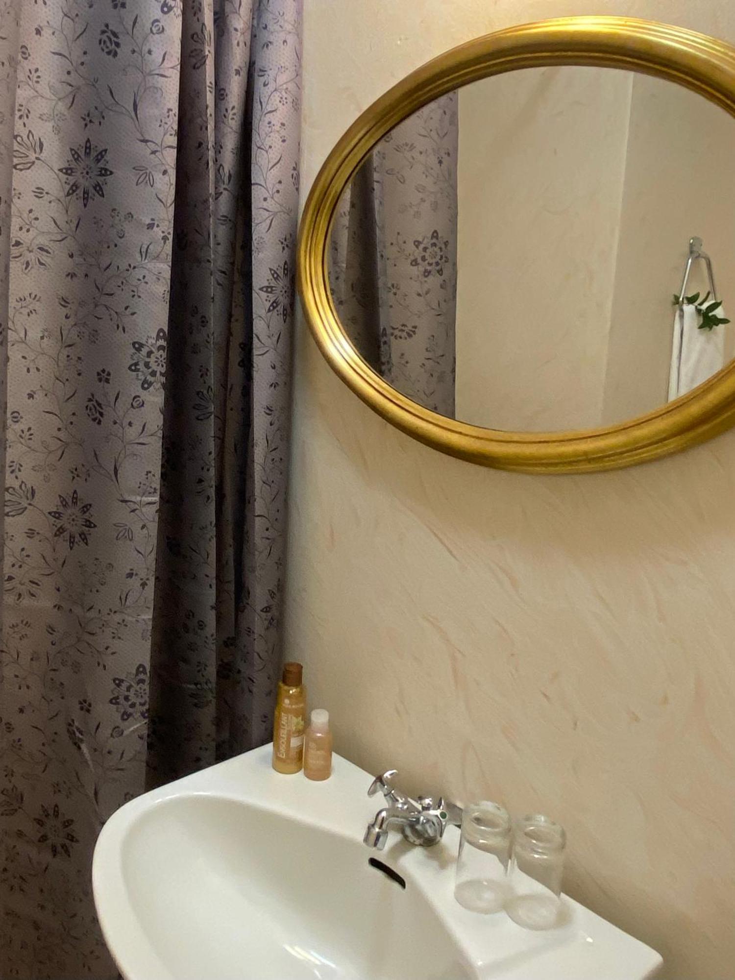 Gullringens Vaerdshus & Hotell Екстериор снимка